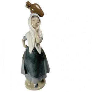 Large Vtg Lladro NAO Girl Lady With Water Jug On Head MINT! 12 1/4”